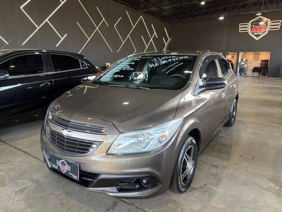 CHEVROLET ONIX 1.0 MPFI LT 8V FLEX 4P MANUAL CHEVROLET ONIX 1.0 MPFI LT 8V FLEX 4P MANUAL